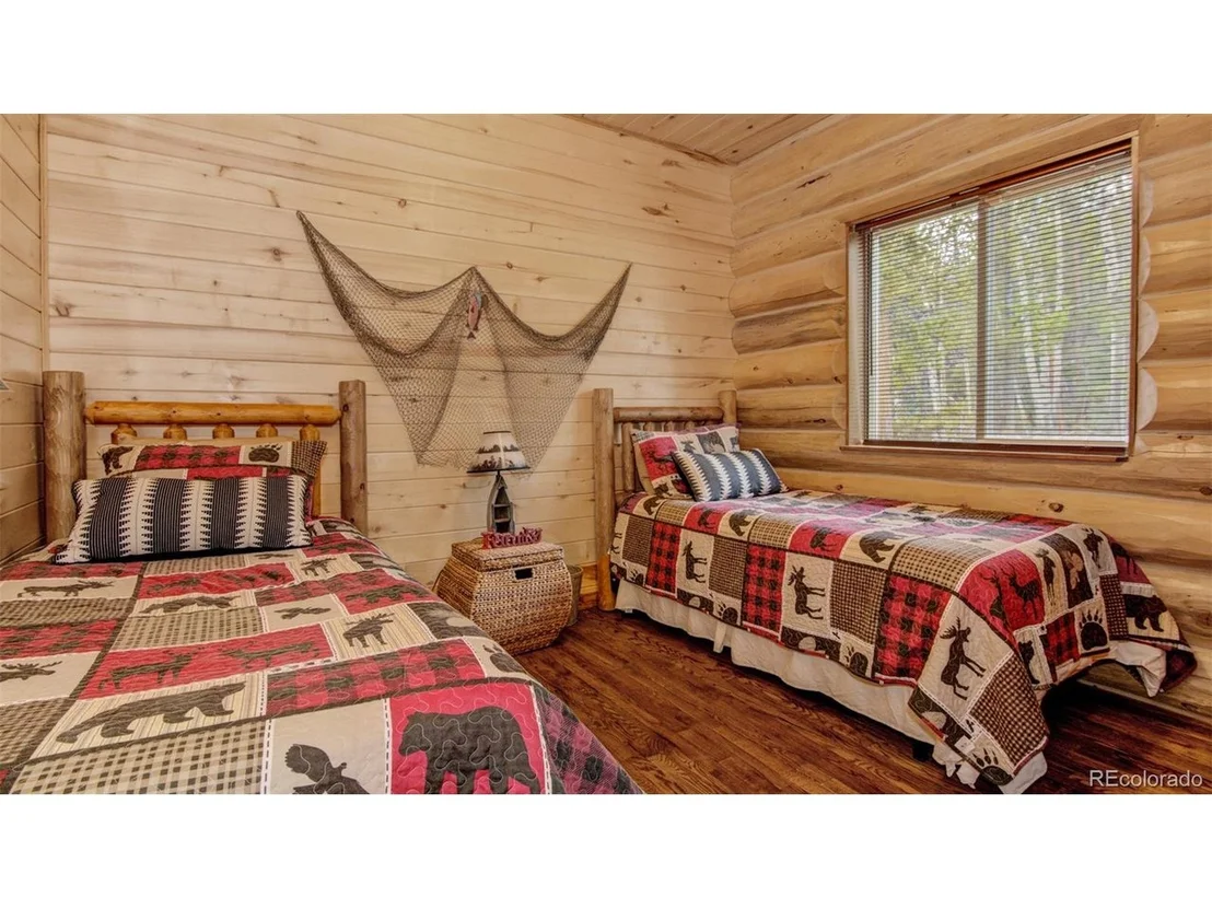 Photo of 885 Circle 73