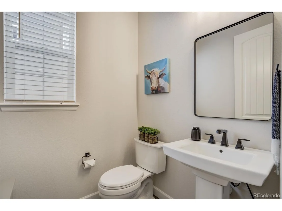 Photo of 5059 Ditmars Ln