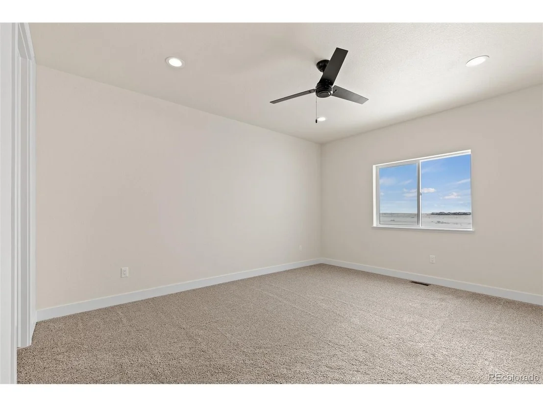 Photo of 122 7th Ave