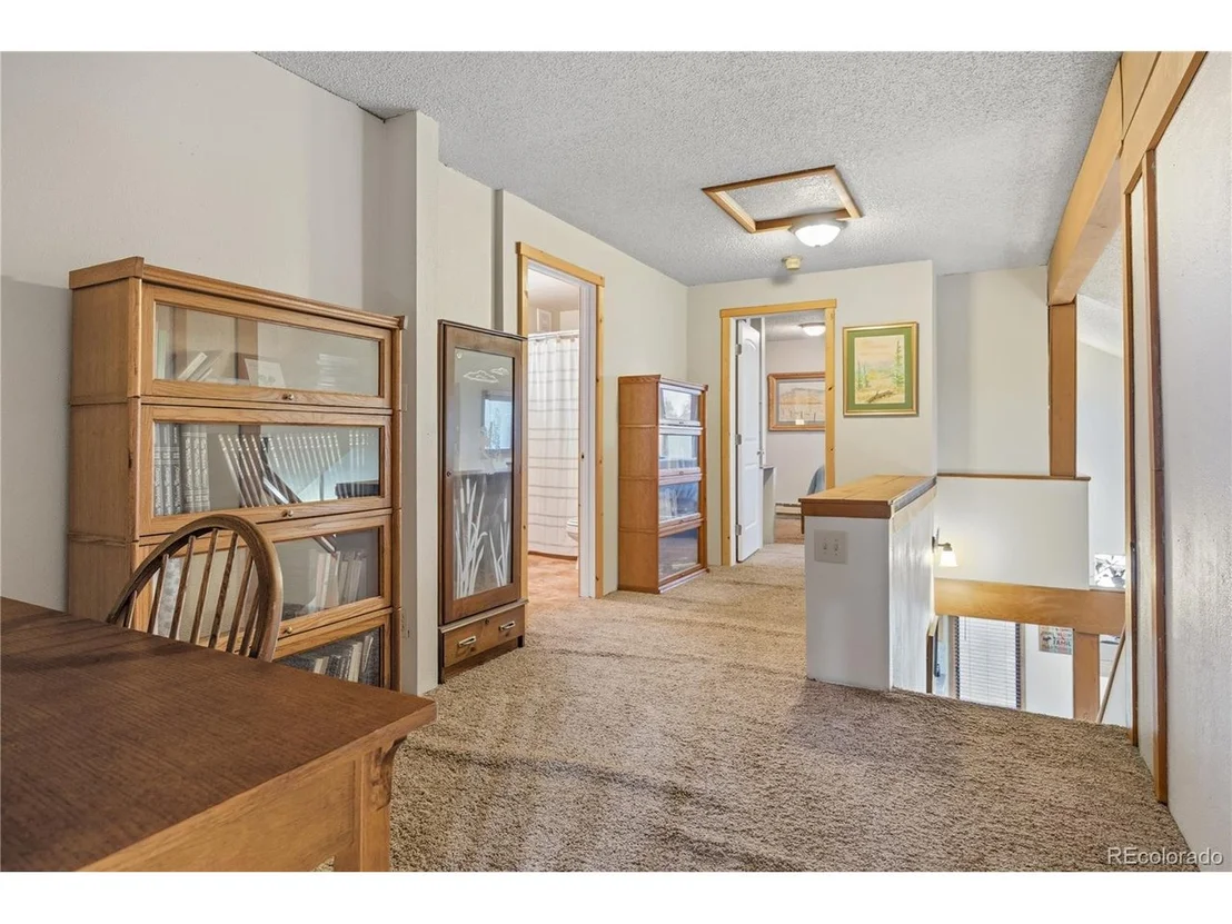 Photo of 275 Vulture Ln