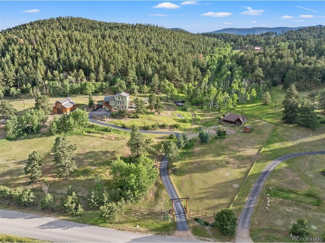 Photo of 576 Bluebird Ln