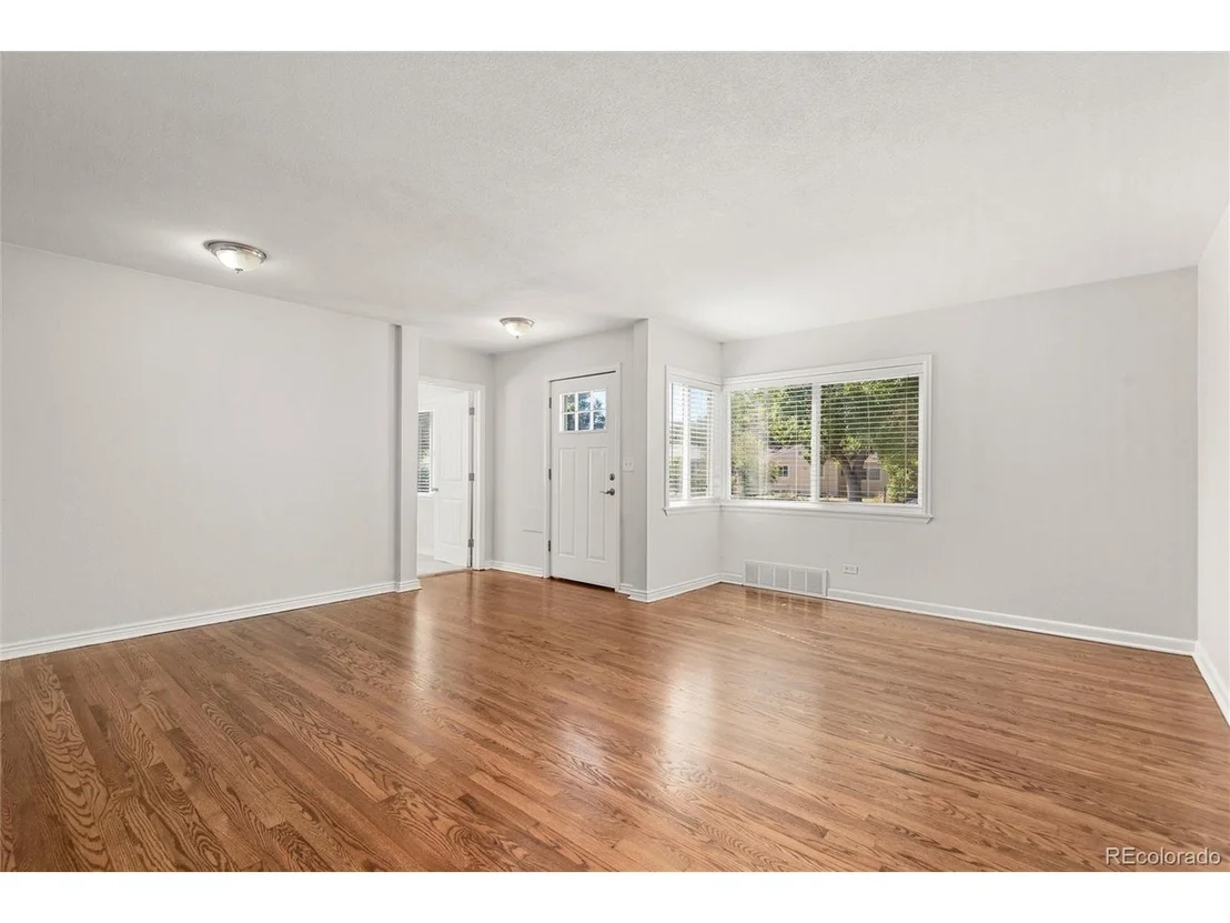 Photo of 1732 Newark St
