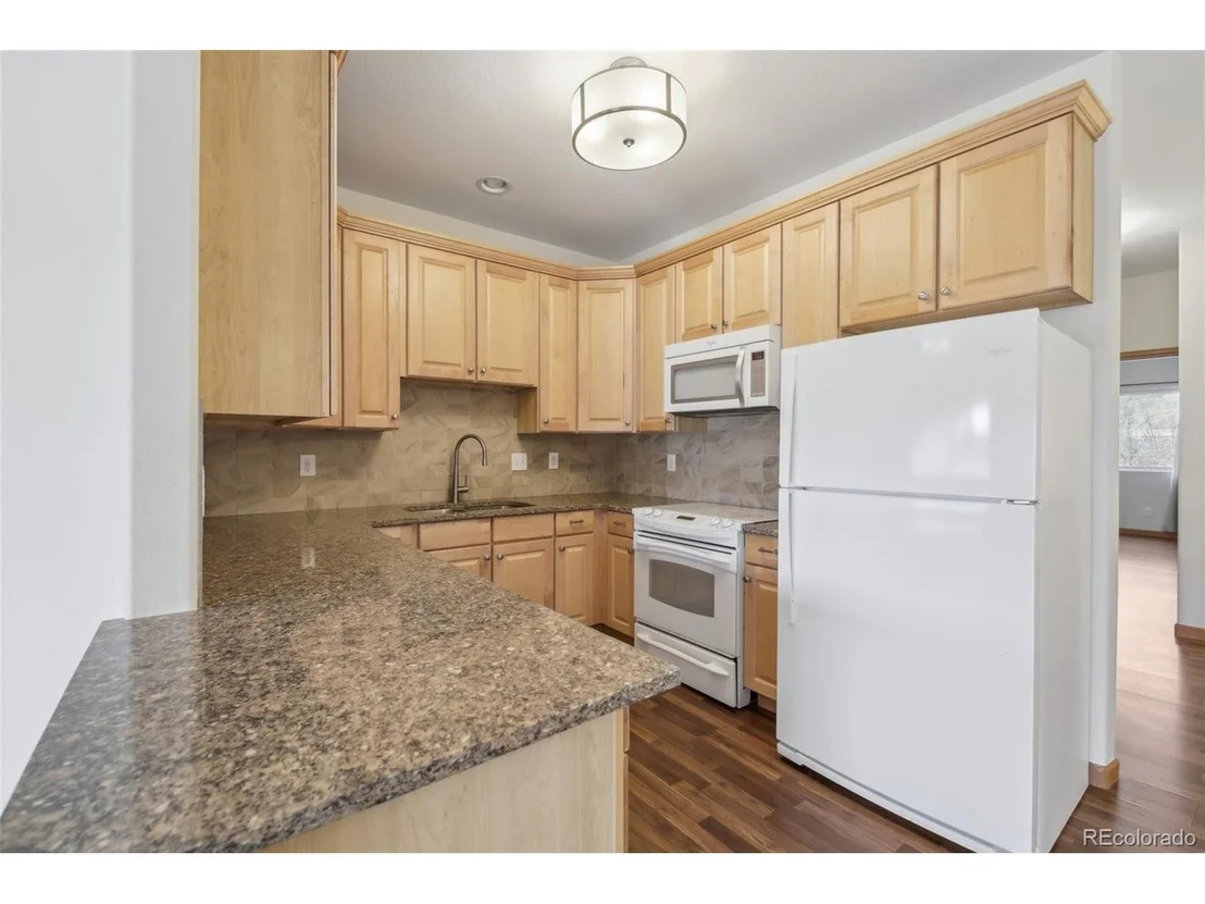 Photo of 722 Elm Cir