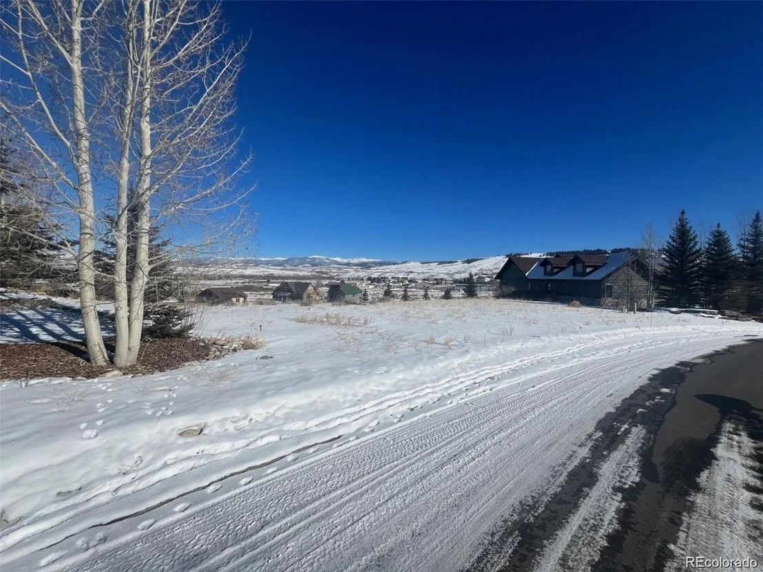 Photo of 893 Saddle Ridge Cir