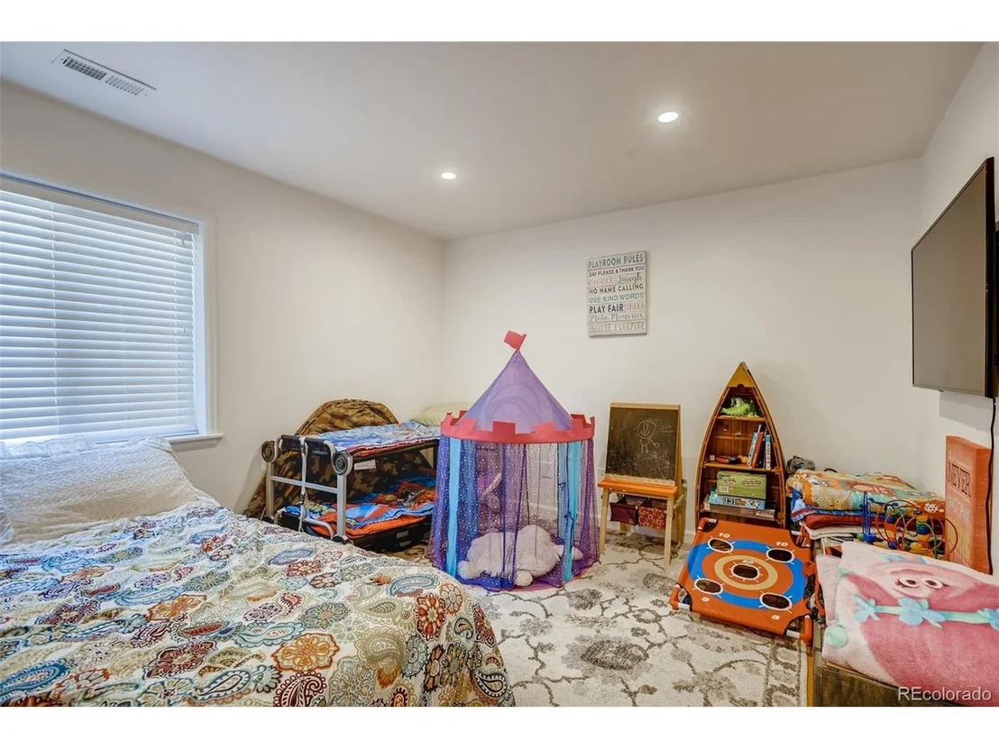 Photo of 5175 Remington Ave
