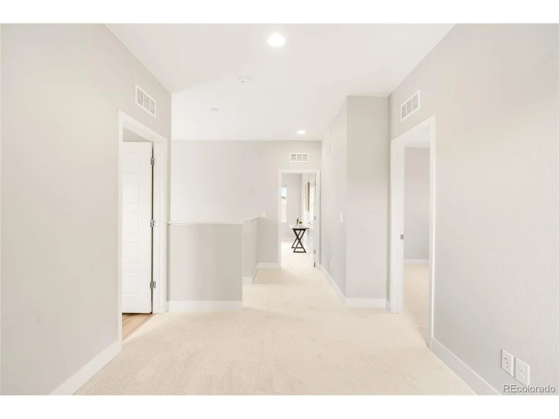 Photo of 6660 Warren Dr