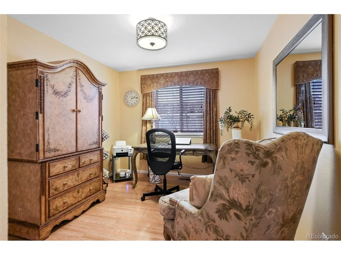 Photo of 10041 Dillon Cir