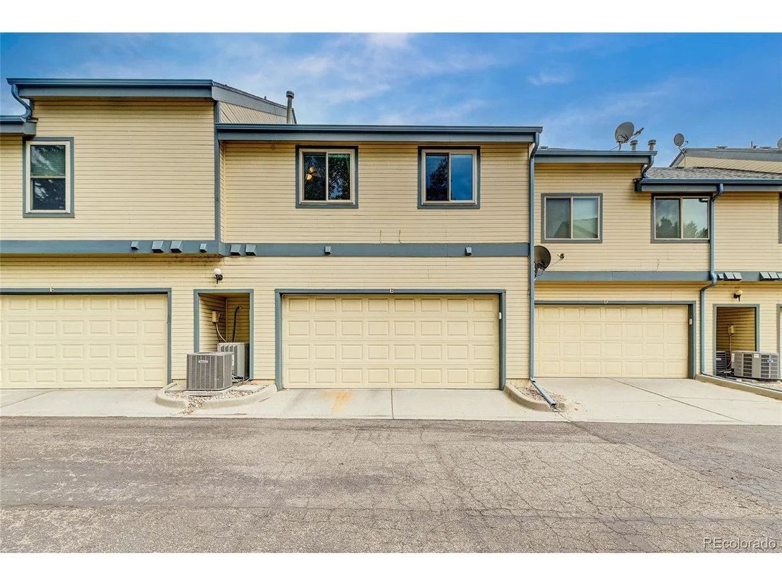 Photo of Unit E at 8774 Allison Dr
