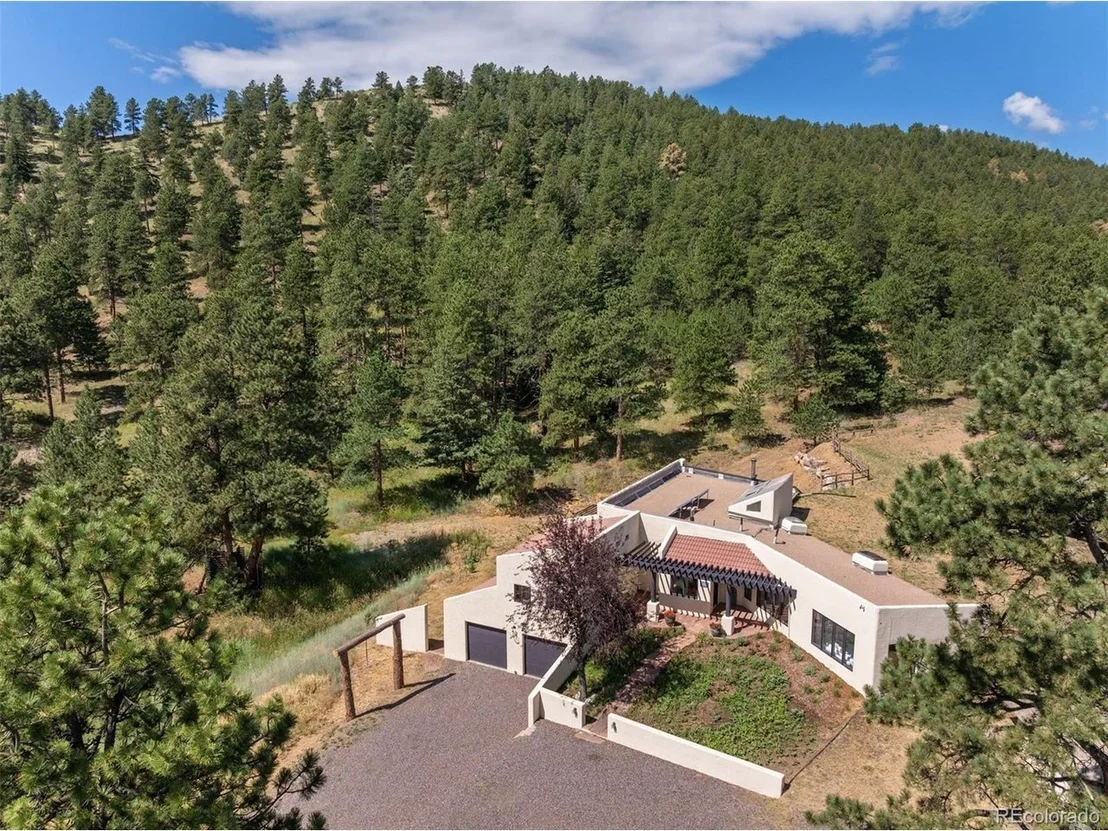 Photo of 1053 Red Moon Rd