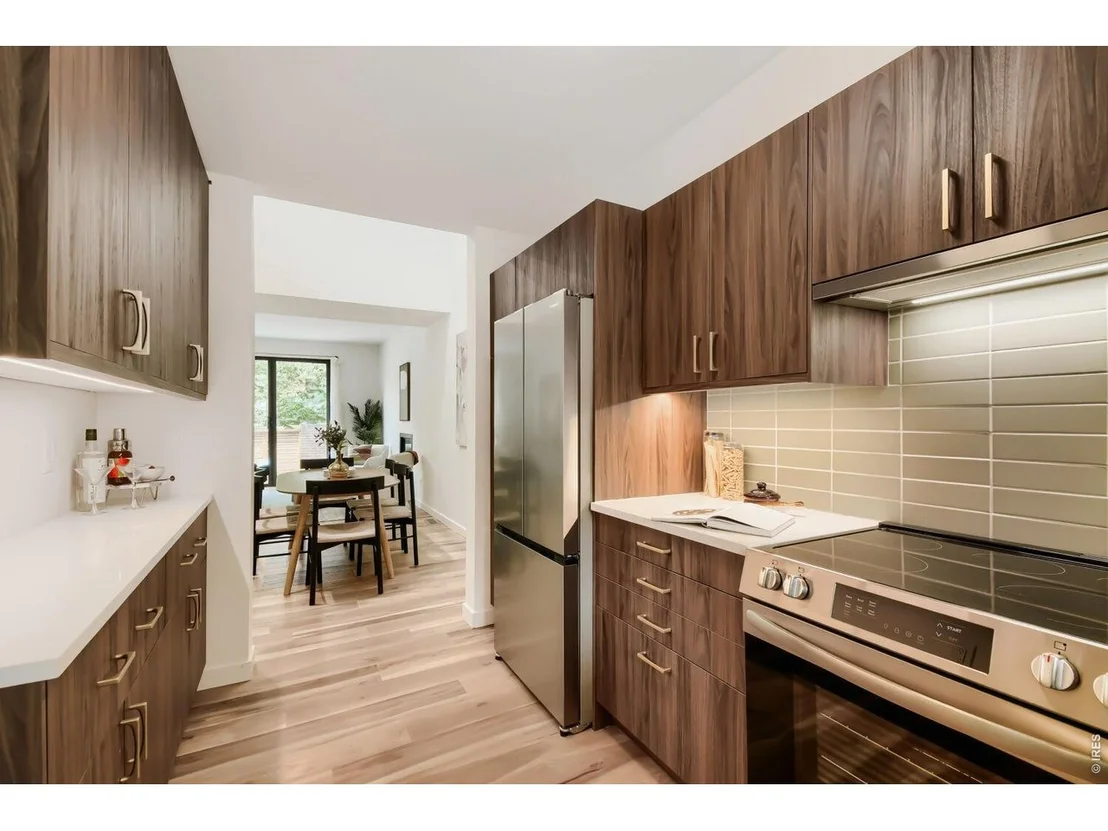 Photo of 4865 Kings Ridge Blvd