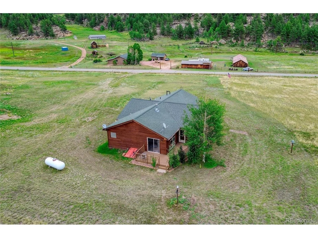 Photo of 38391 County Road 77