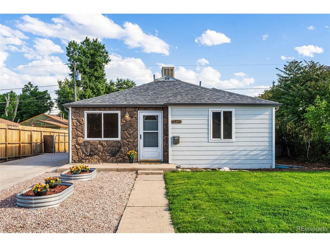 Photo of 6920 W 55th Pl