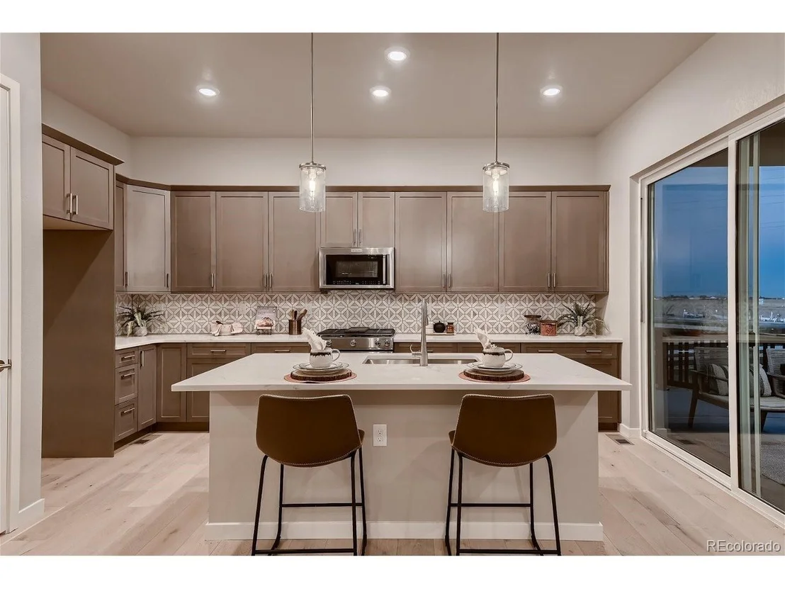 Photo of 895 Quarry Cir