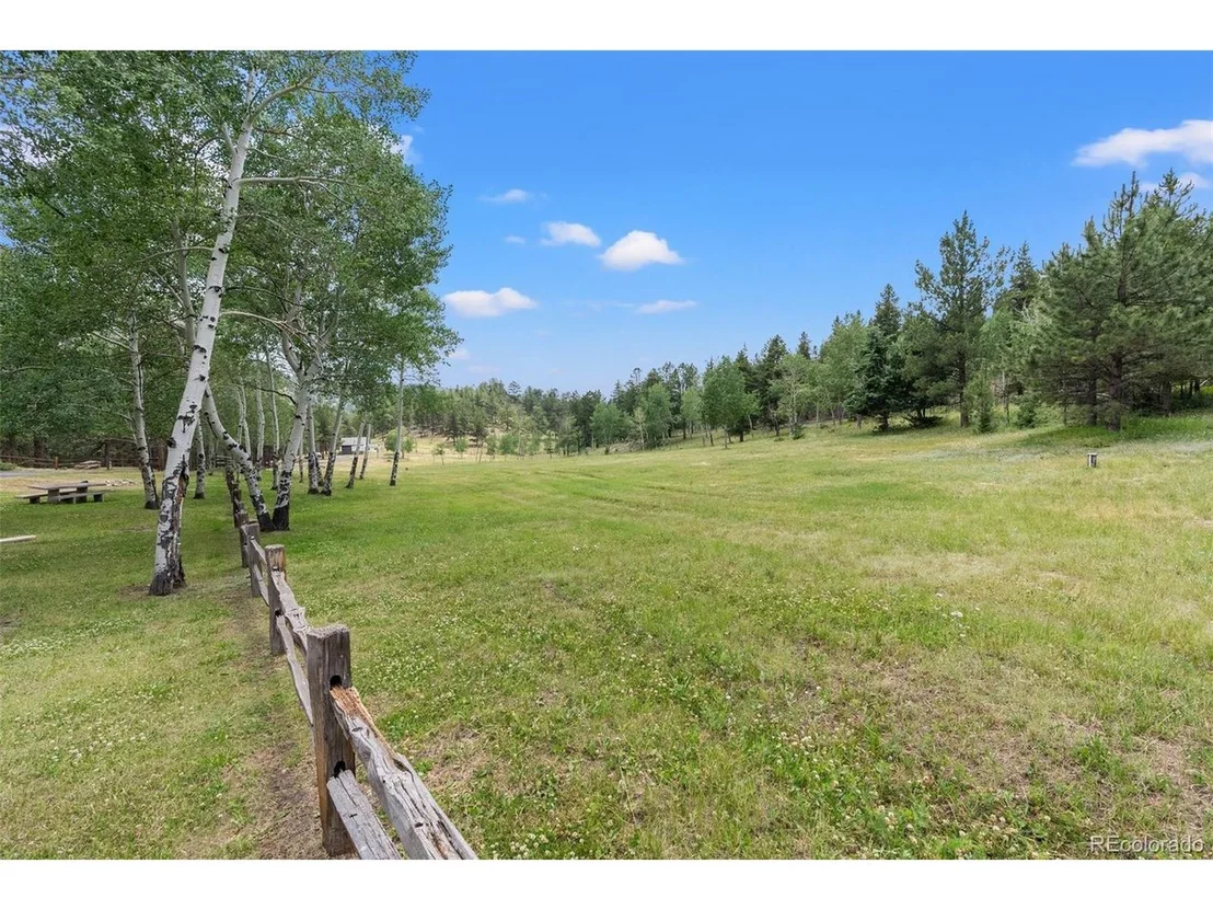 Photo of 1680 Crow Valley Rd