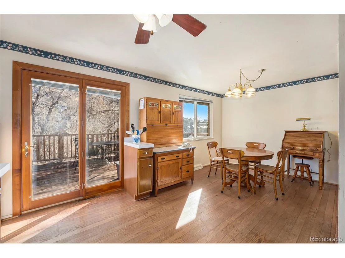 Photo of 217 Iowa Dr