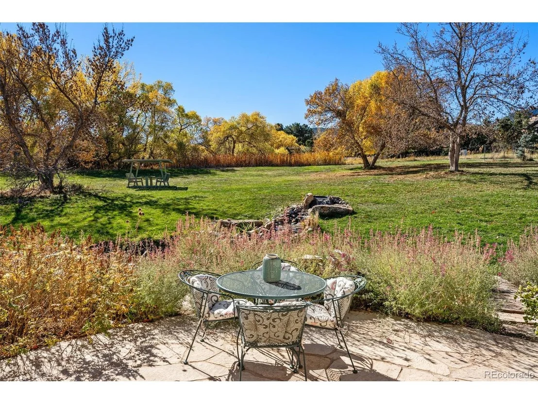 Photo of 6137 Colorow Dr