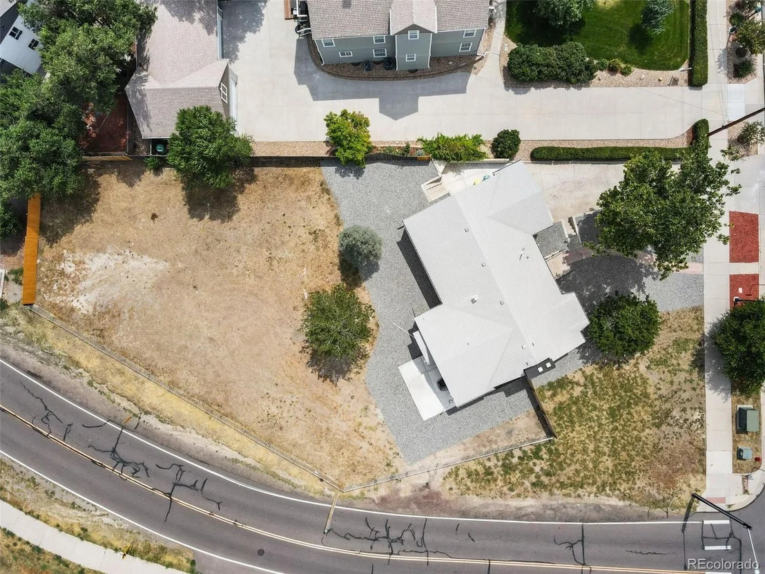 Photo of 7998 Bradburn Blvd