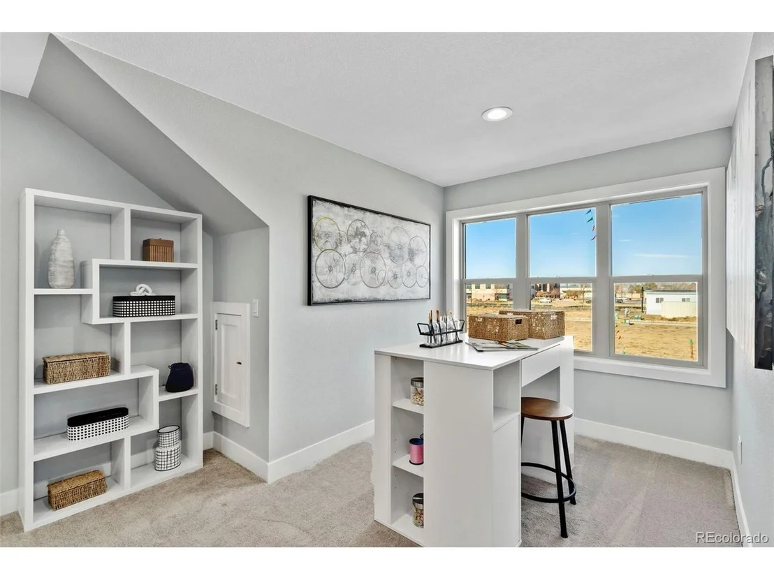 Photo of 335 Josef Cir