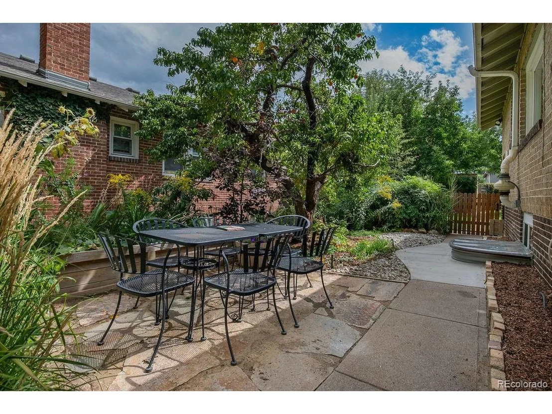 Photo of 3036 W 40th Ave