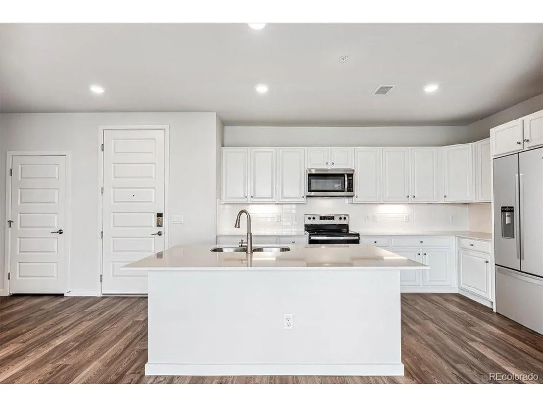 Photo of Unit 1304 at 487 Interlocken Blvd
