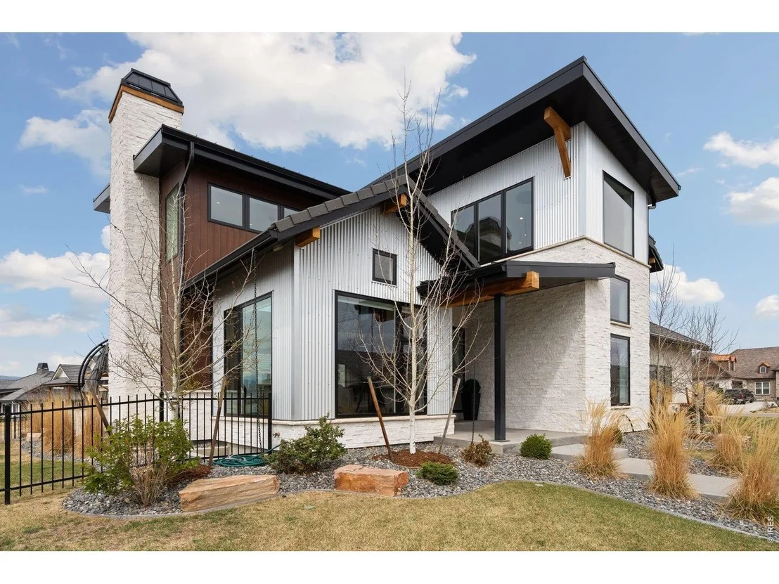 Photo of 2311 Sugarloaf Rd