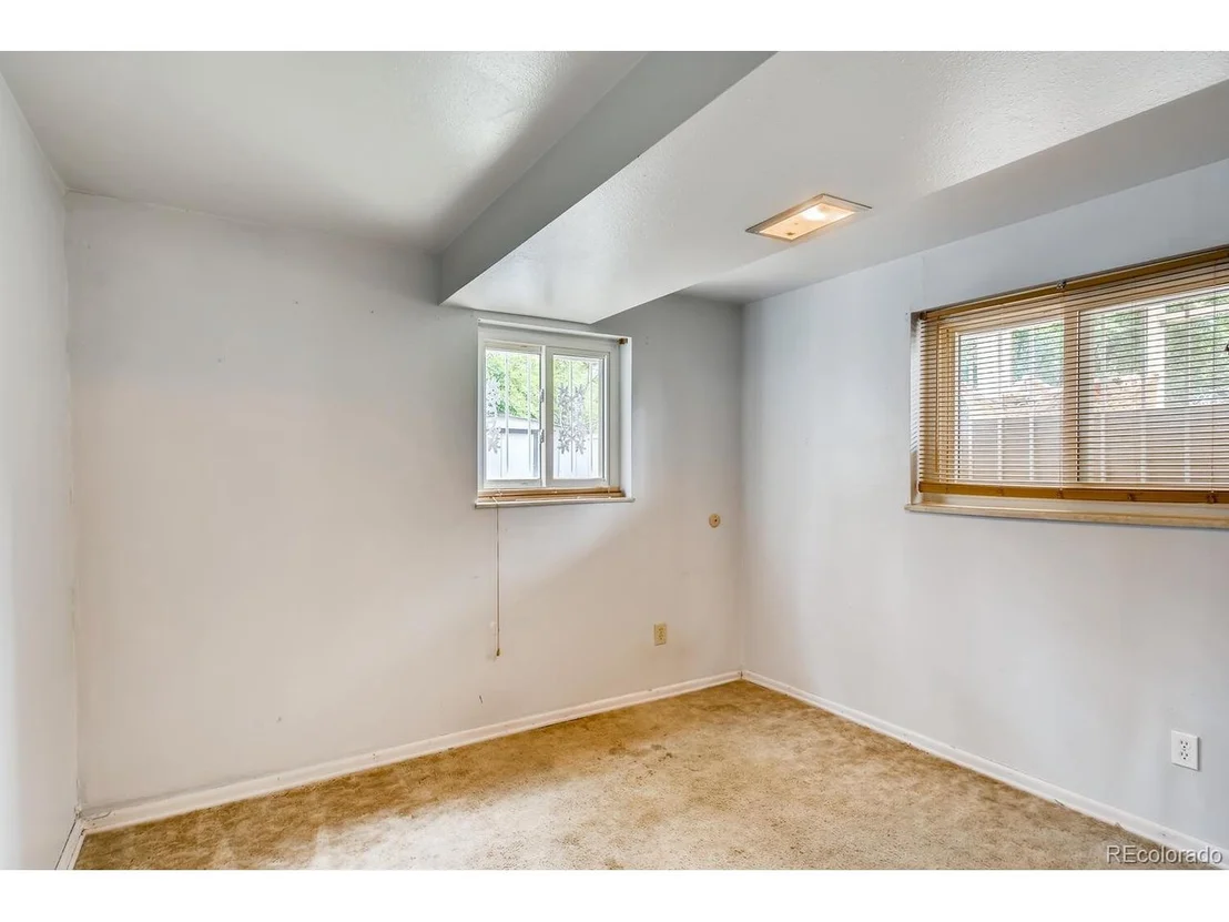 Photo of 7157 Jay St
