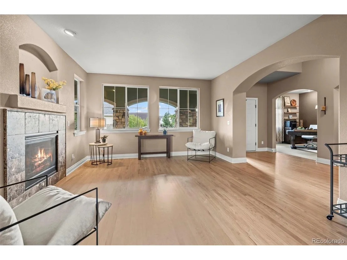 Photo of 5565 Southwind Cir