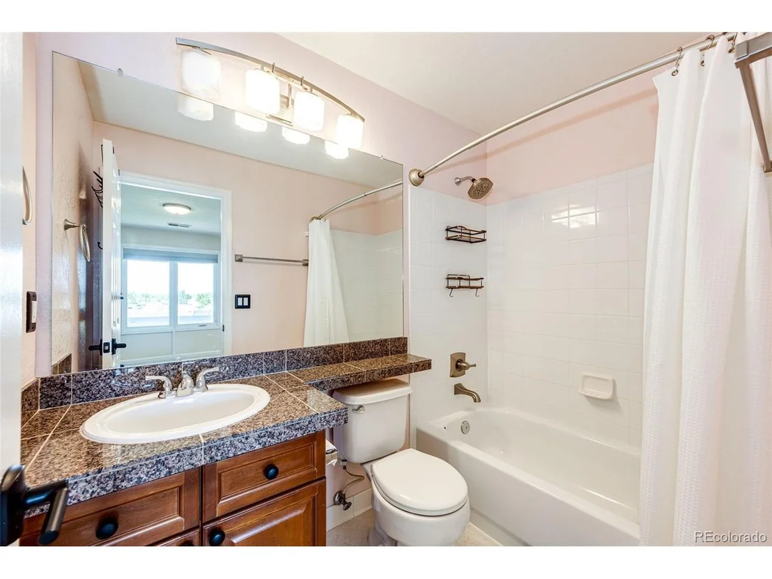 Photo of 341 Amethyst Way
