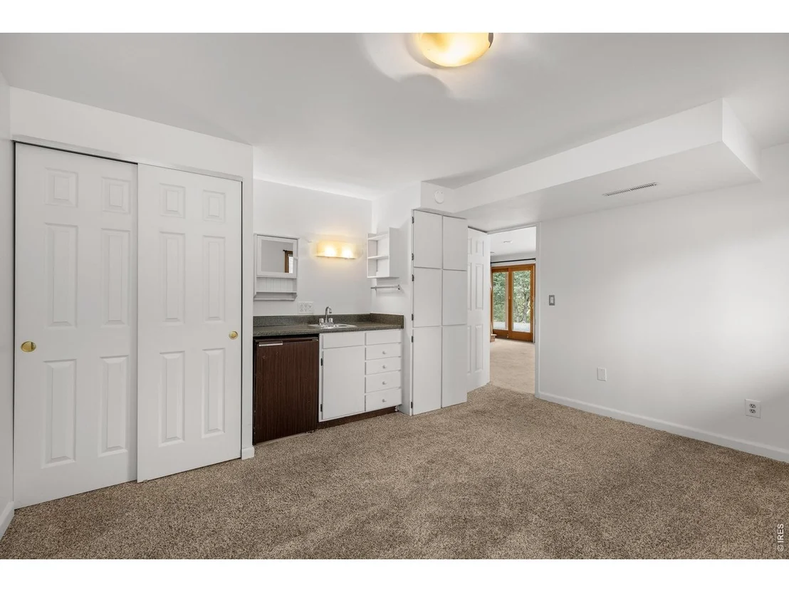 Photo of 42 Ottawa Ct