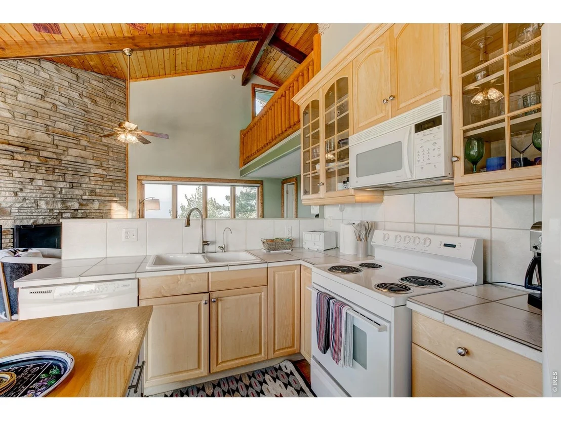 Photo of 301 Pine Tree Dr