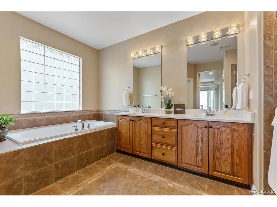 Photo of 8645 Gladiola Cir