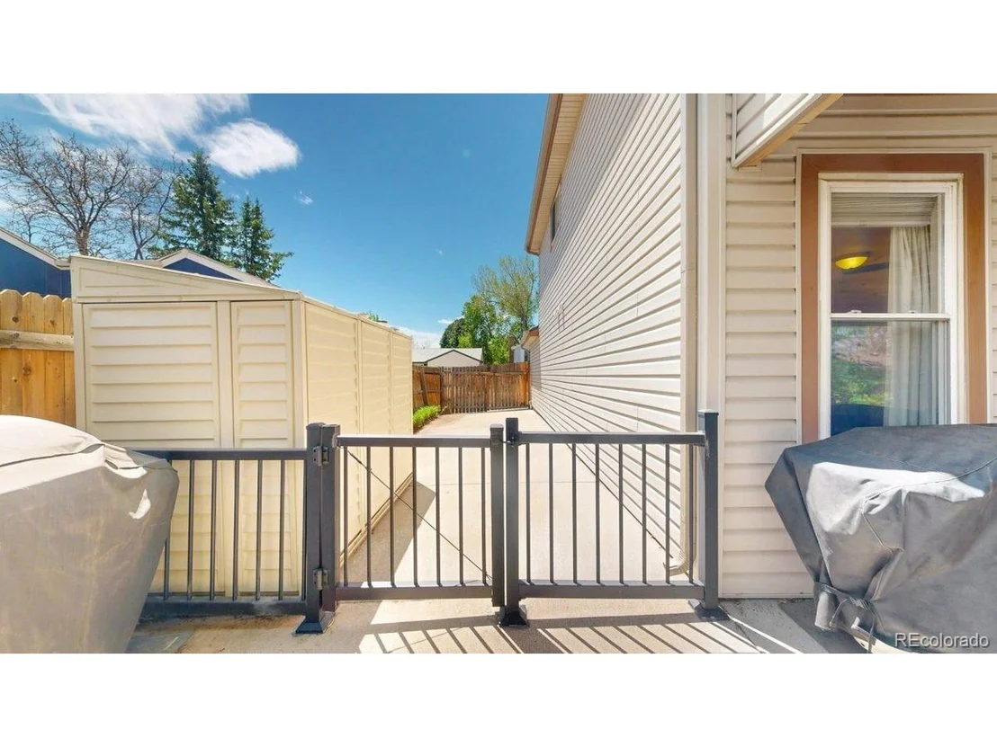 Photo of 17677 E Prentice Cir