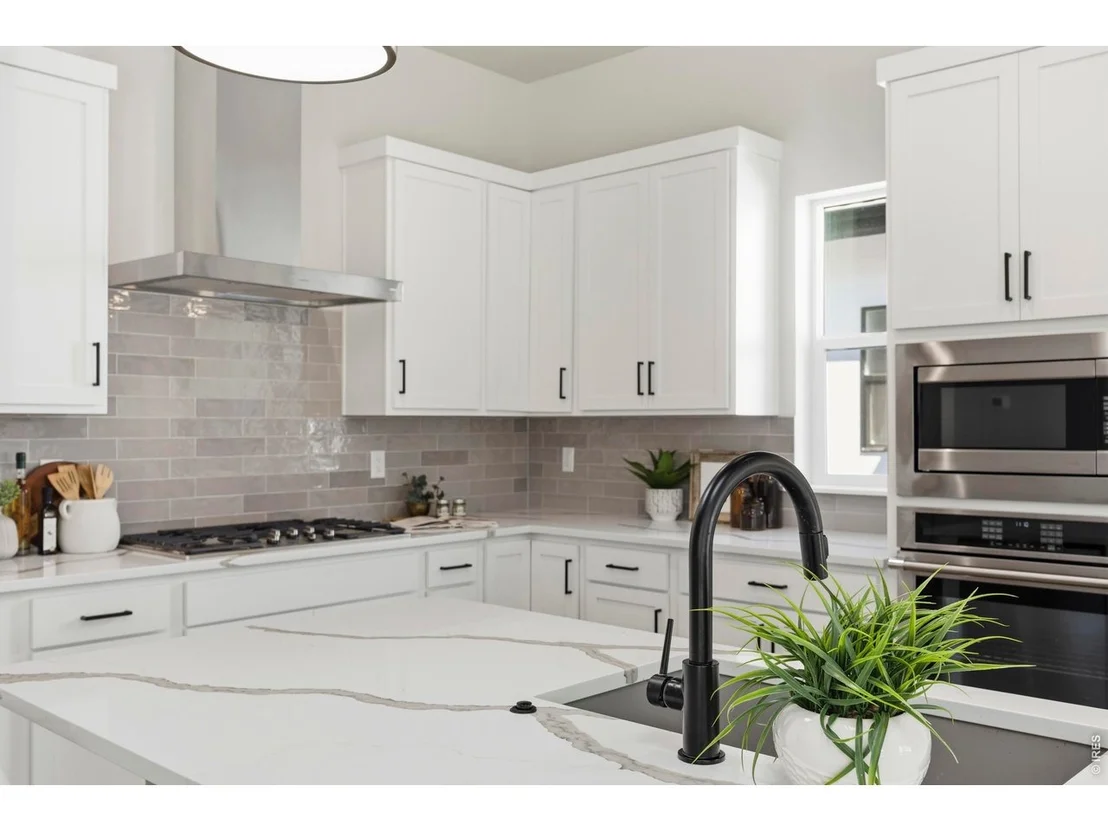 Photo of 1727 Barefoot Dr