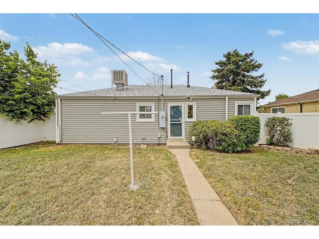 Photo of 1156 Lansing St