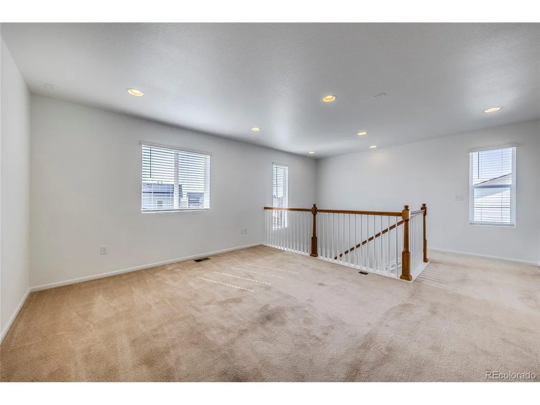 Photo of 965 N Undergrove Way