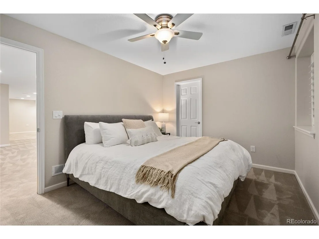 Photo of 6071 Russell Ln