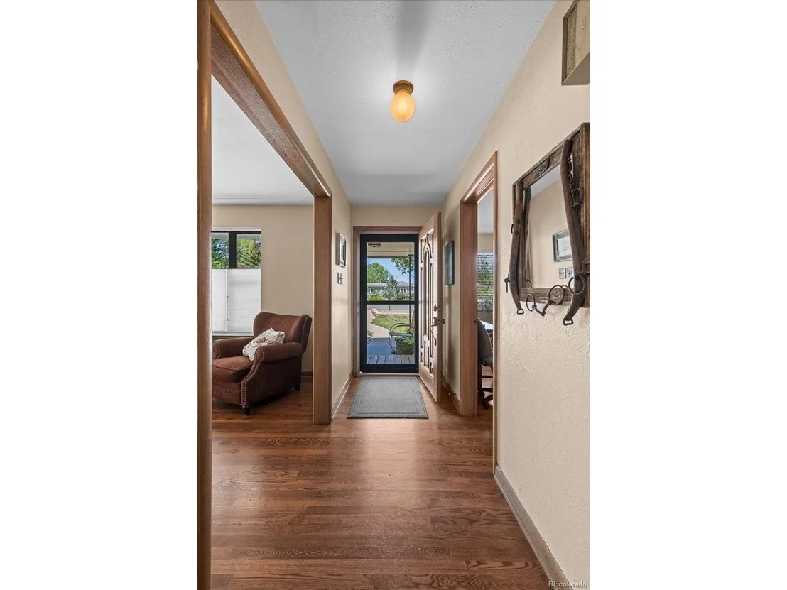 Photo of 40 Skyline Dr