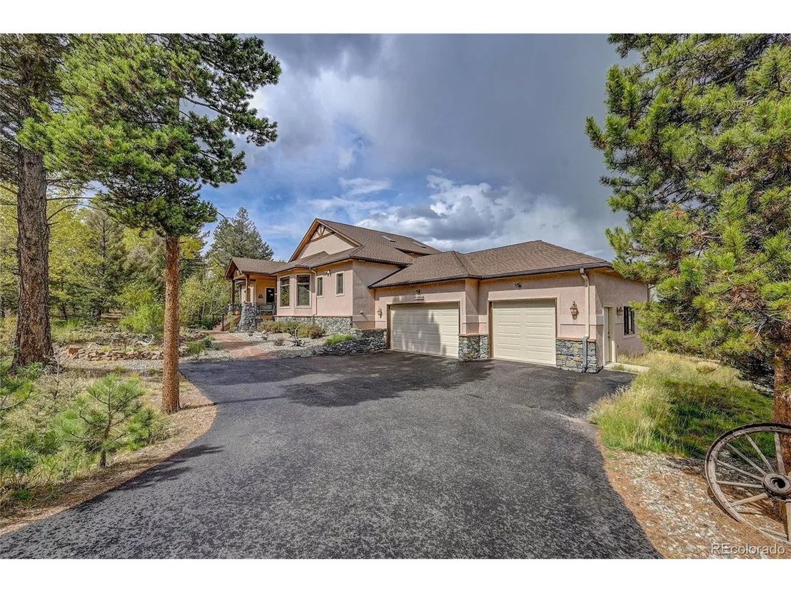 Photo of 26721 Longview Dr