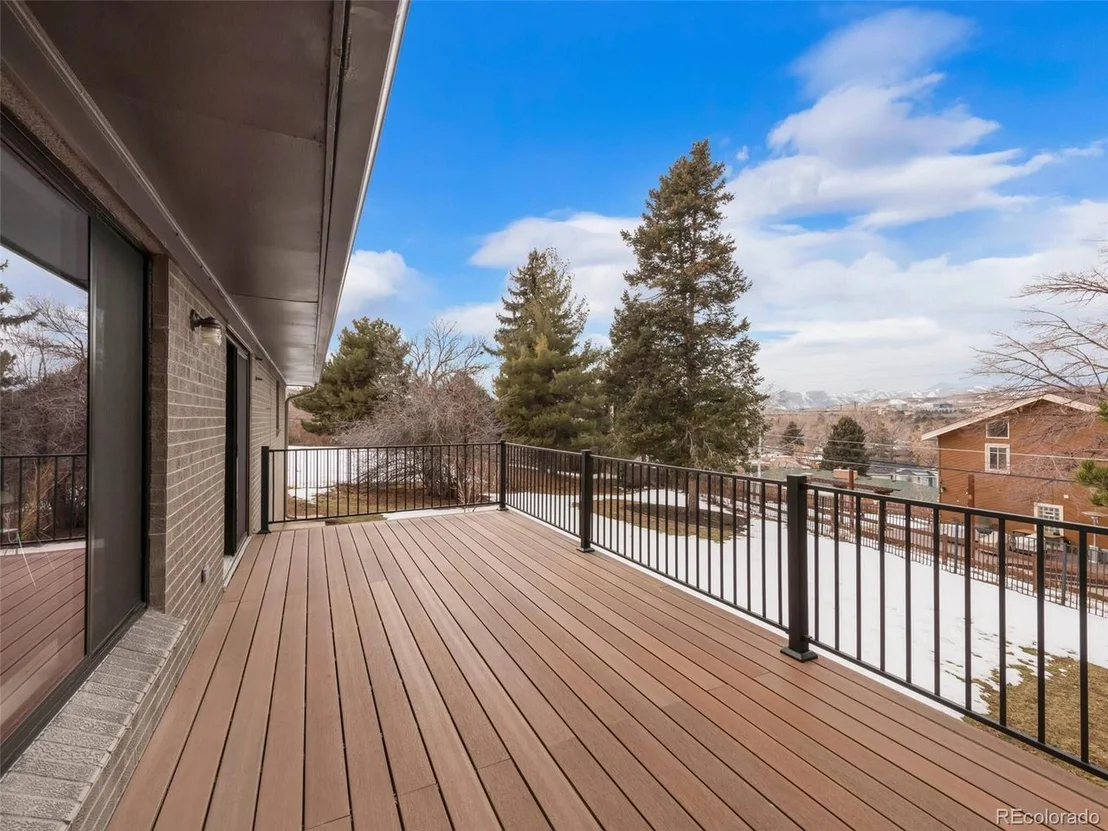 Photo of 1345 Overhill Rd