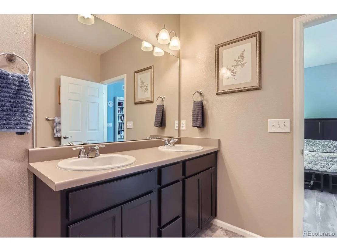 Photo of 10238 Stagecoach Ave