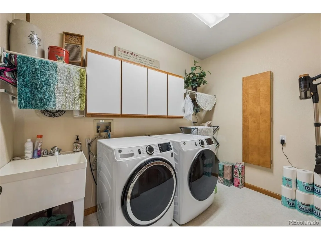 Photo of 33 Sandra Ln