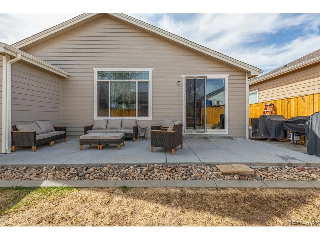 Photo of 215 Dee Rd