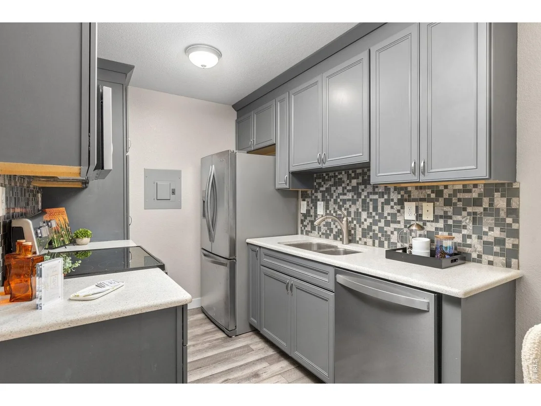 Photo of Unit D11 at 3250 Oneal Cir