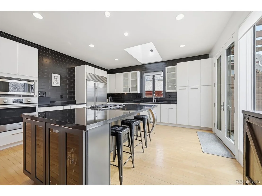 Photo of 860 Union Ave