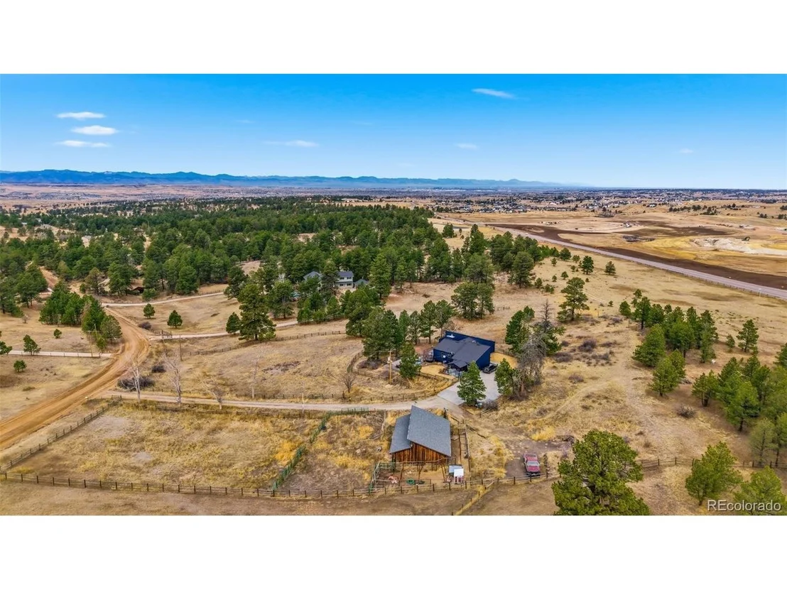 Photo of 6848 N Trailway Cir