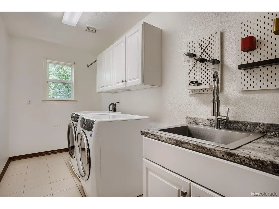 Photo of 14125 Whitney Cir