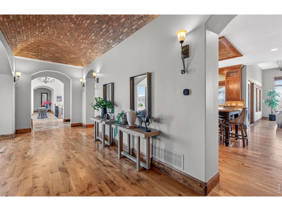 Photo of 2102 Shoreside Dr