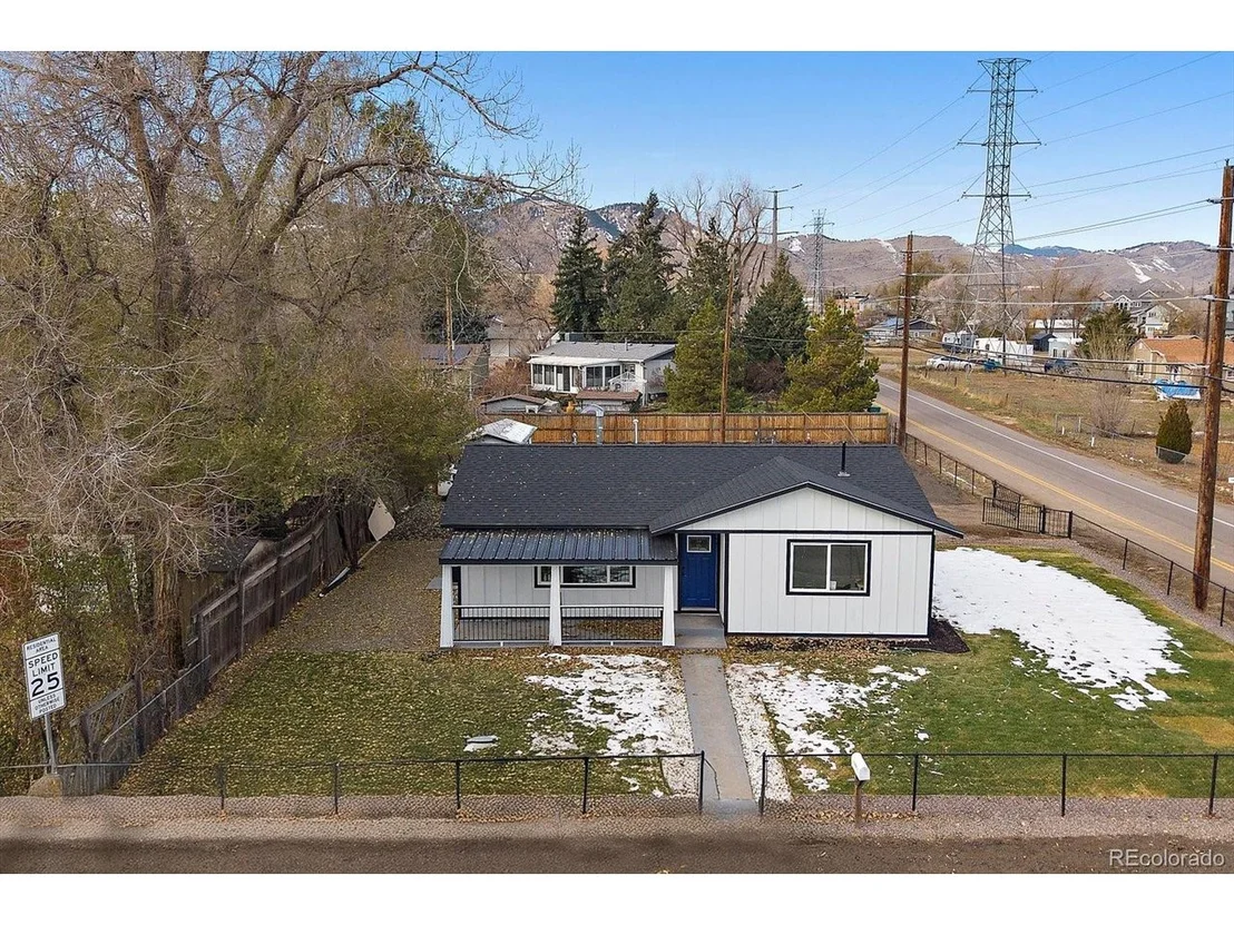 Photo of 995 Secrest St
