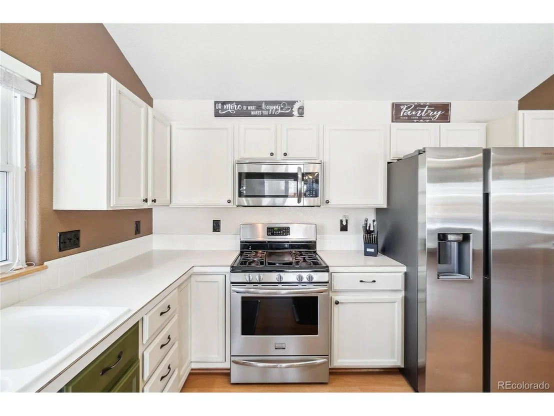 Photo of 556 Barnwood Dr