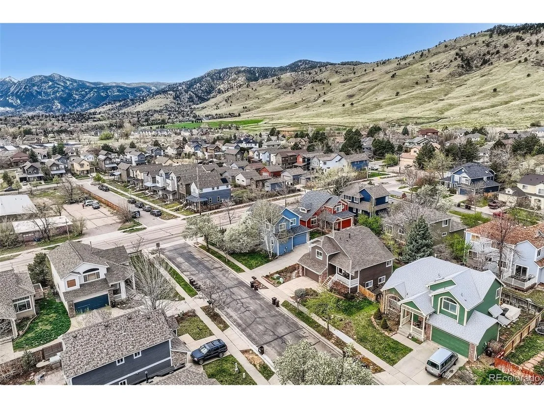 Photo of 4851 10 th St